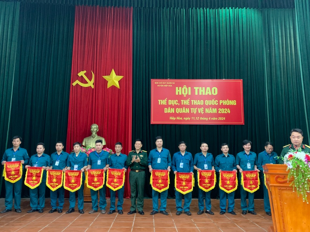 Ban chỉ huy Quân sự xã Xuân Cẩm tham gia Hội thao thể dục thể thao Quốc phòng Dân quân Tự vệ lực...